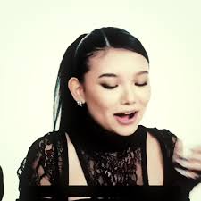 KIAWENTIIO: Lightskin Friend Comparison and Fun Edits