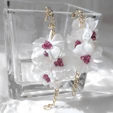 桜の季節に お花 ビーズのイヤリング ピアス イヤリング ピアス ピアス ハンドメイド