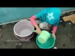 Meliputi rumus yang dapat digunakan untuk menghitung debit, volume, atau waktu. Aulia Menghitung Volume Air Dalam Ember Youtube