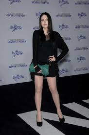 elizabeth gillies pantyhose outfits fashion tights elizabeth gillies