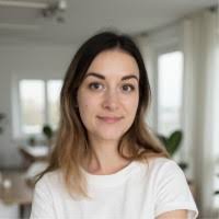 60+ "Julia Travers" profiles