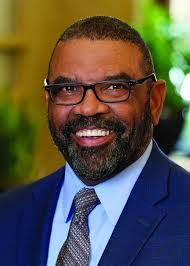 Jennifer Drysdale's Instagram, Twitter & Facebook