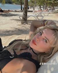 Que mejor noticia al despertar q saber q ya somos 3.000 suscritos y amigos  en EL PODCAST DE EVA. Hoy IMPERDIBLE!!!!! 19:00 horas @raimundocerdah habla  con nosotros a corazón abierto! 💃♥️