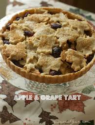 Apple Grape Tart For A Beautiful Holiday Pie Table Spinach Tiger Recipe Yummy Pie Recipes Holiday Pies Delicious Pies