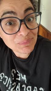 Valerie Arnett's Instagram, Twitter & Facebook