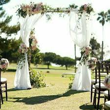 Dekorasi ini cocok untukmu yang menggelar pernikahan sederhana bertema rustic. Bernuansa Rustic 10 Dekorasi Wedding Ini Bisa Jadi Inspirasi Kamu