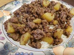 Ground Beef And Potatoes Oh So Simple Recipe Food Com Recipe Ground Beef And Potatoes Meat And Potatoes Recipes Dinner With Ground Beef