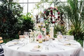 Die meisten anfragen aus nrw erfolgten dabei in diesen städten je länger der fotograf gebucht wird, umso mehr fotos lassen sich während der hochzeit erstellen. Blumenhalle In Julich Locations Film Fotos Kameramann Hochzeit Videograf Aus Nrw