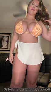 Honeybeepott Busty Chick Try On Haul Onlyfans Video | Thothub.