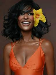 Biographie de Jencarlos Canela dit Angel Salvador dans El Diablo 1- Nom  complet: Jencarlos Canela 2- Il est né le 21 Avril 1988 à Miami. 3- Il a  donc 32 ans 4-