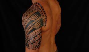 Members of tribes and cultures spend years perfecting their tattooing methods and get every aspect of the process down to a sacred ceremony. Tribal Tattoo Und Die Bedeutung Tattoo Plattform
