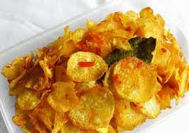 This keripik kentang will stay crispy for one whole day but will continue to get soggy the next day. Resep Keripik Kentang Balado Kering Kentang Oleh Delia Eka Puspita Cookpad