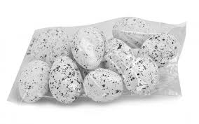 Zdobienie jajek wielkanocnych i zamieniane je w piękne pisanki to stara i fajna tradycja. Styropianowe Jajka Wielkanocne Nakrapiane Komplet 6szt