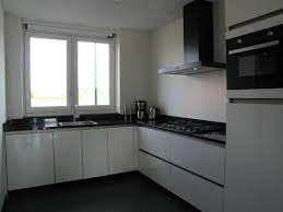 hier zien we een keuken met alleen etna apparatuur voorzien van alle gemakken die etna kan bieden keuken ontwerp keuken ontwerpen keuken idee