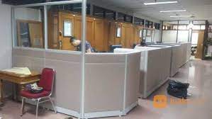 Model partisi ini pastinya sangat cocok untuk ruang kantor yang berukuran besar. Partisi Sekat Ruangan Kantor Jakarta Selatan Jualo