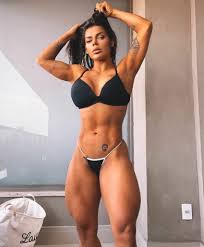 15 brasileiras famosas que estão bombando no OnlyFans - TRETA.COM.BR