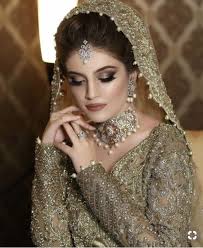 Pin By Sana On Wedding Pakistani Bridal Hairstyles Pakistani Bridal Makeup Pakistani Wedding