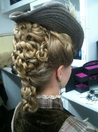 When Sybil Gets To Wear Fetching Little Hats Instead Of Dreary Mourning Bonnets This Look Would Victorian Hairstyles Historical Hairstyles Vintage Hairstyles