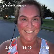 CHUBBY FINGERS* Can we talk about chubby fingers? I've never seen anyone  posting about this, but my fingers get so chubby & tight after a few miles.  Any ideas or suggestions please?