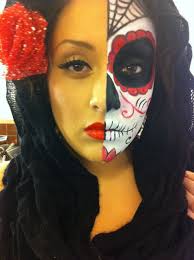 Half face clown halloween makeup tutorial | shivonmakeupbiz. Pin En My Style
