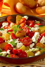 Mediterrane Kartoffelpfanne Mit Feta Gemuse Rezept Mediterrane Rezepte Rezepte Mit Feta Kartoffelpfanne
