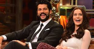 O yüzden yalnız katılmak durumunda kaldım demişti. Fahriye Evcen Ve Burak Ozcivit Dogacak Bebekleri Icin Bakici Tutmamaya Karar Verdi Haberler Magazin