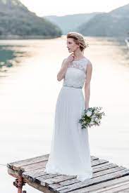 Brautkleid im 20er jahre stil. 20er Jahre Brautkleid Faye In Kombination Mit Unserem Bridaltop T 1010 Kleid Hochzeit Hochzeitskleid Brautkleid Schlicht