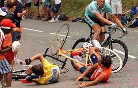 Tour de france 2018 : Videos Quand Les Spectateurs Font Chuter Les Coureurs Du Tour De France
