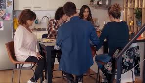 Rédigé par les infos videos et publié depuis overblog. Laurence Habite Chez Morgane Et Sandrine Noor Quitte Timothee Demain Nous Appartient 04 11 2019 Demain Nous Appartient Nouveautes Tele Com