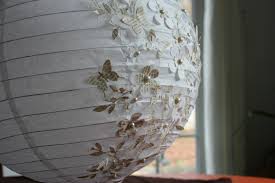 Il peut être utilisé comme un lustre suspendu au plafond, peuvent être utilisés dans les chambres d'enfants, les chambres, les dortoirs, les bureaux, patios, jardins, les fêtes et les événements. 20 Idees Pour Relooker Des Boules De Papier Chinoises Ou Japonaises Idee Creative