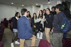 Dr. Jesús Luis Pablos Lagartos visita Facultad de Química y Biología e  imparte talleres sobre biomateriales con amplia convocatoria