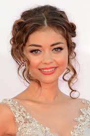 But what about those girls who have short or naturally curly hair and are looking to change up their hairstyle? Quinceanera Hairstyles For Curly Hair Quinceanera