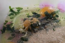 Adatti come antipasto così come secondo piatto vegetariano, i carciofi ripieni rappresentano tradizione e semplicità. Carciofi Ripieni