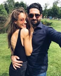 Dilan çiçek deniz'den flaş burak deniz açıklaması. Dilan Cicek Deniz Birkan Sokullu Ile Ask Yasiyor