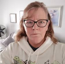 Who is the lady in the photo from Jewett Museum?