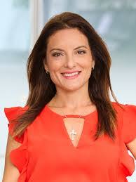 Robyn Buckingham's Instagram, Twitter & Facebook