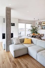 Interieur Moderne Et Inspirant Avec Des Piliers En Beton 6 Deco Maison Interieur Colonnes Interieures Decoration Appartement Moderne