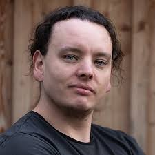 Dirk Wessel's Instagram, Twitter & Facebook