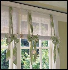 Çatı katı cam çeşitleri genelde üçgen olduğundan dolayı seçilecek olan perdelerin odanın camı içine monte edilecek şekilde olma ihtimali de bulunmaktadır. Mutfak Icin Modern Stor Ve Tul Perde Modelleri 2020