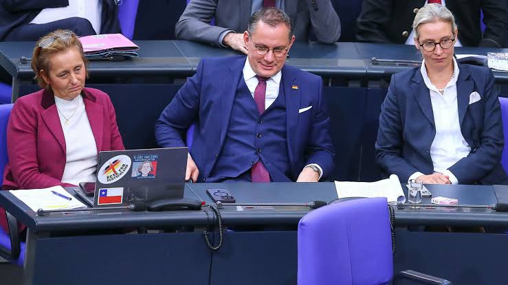 Alice Weidel im Schafspelz: Die AfD-Strategie 2025 | Campact