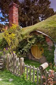 Epingle Par Locaro Sur Maison De Hobbit Maison Hobbit Maison De Hobbit Maison Verte