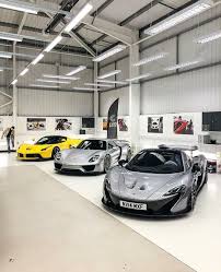 Our creative modular construction with clear span design allows versatile storage, with no restrictions. P1 918 Laferrari Super Luxury Cars Futuristic Cars Garage Design