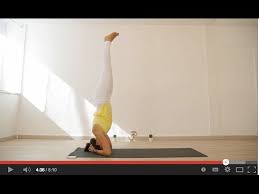 Tutoriel Posture Sur La Tete Sirsasana Youtube