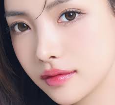 Yi Wiwo rẹ pada pẹlu Awọn olubasọrọ LensTown Scotch 3color Brown