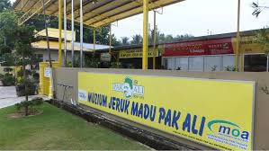 Proses penghasilan jeruk madu pak ali 1.buah diterima dan digredkan. Pulau Pinang