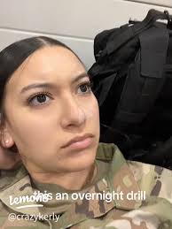 การเจาะหู: ประสบการณ์เจาะหูข้างเดียว 6 รู