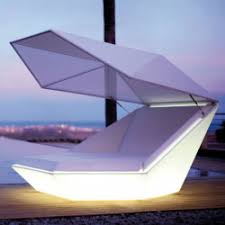 Maybe you would like to learn more about one of these? Daybed Chaise Longue Design Avec Parasol Faz Vondom Lumineux Led Blanc Cerise Sur La Deco