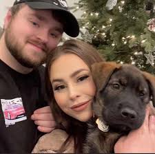 Marzia and Felix, thank you for choosing me as your photographer. 🥰 Photos  taken in all natural light Canon 5D Mark 4 35mm 1.4 lens (all couple  session) 24-70mm 2.8 II (bubble entrance shot)