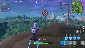 Pour reussir ce defi il vous faudra trouver des paneaux interdit de danser montrant un personnage dansant barre de rouge et danser face a eux. Panneau Nord Sud Est Ouest Fortnite Fortnite Bucks Free
