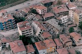 İzmir'de son dakika 6,6 büyüklüğünde deprem meydana geldi. Turkiye De Gerceklesen Buyuk Depremler Son Dakika Haberleri